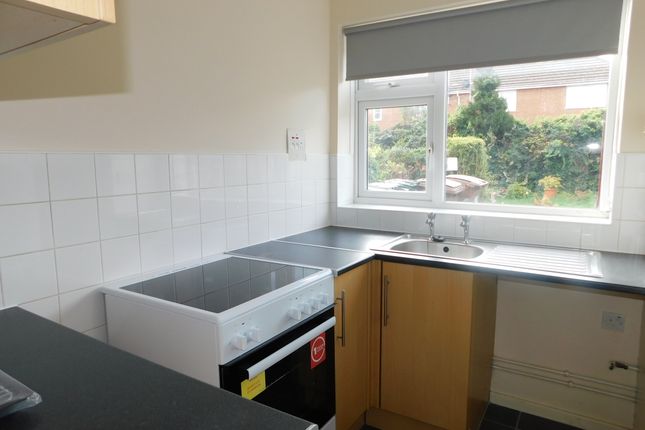 79, Birchen Grove, Luton photo 3