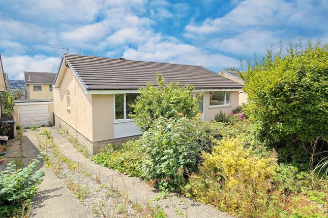 3-bed bungalow on 3, Thornhills Lane, Brighouse, £275,000