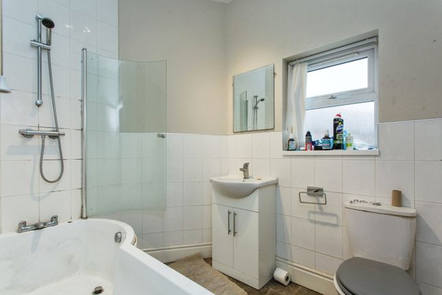 1, Croft Road, Chorley photo 4