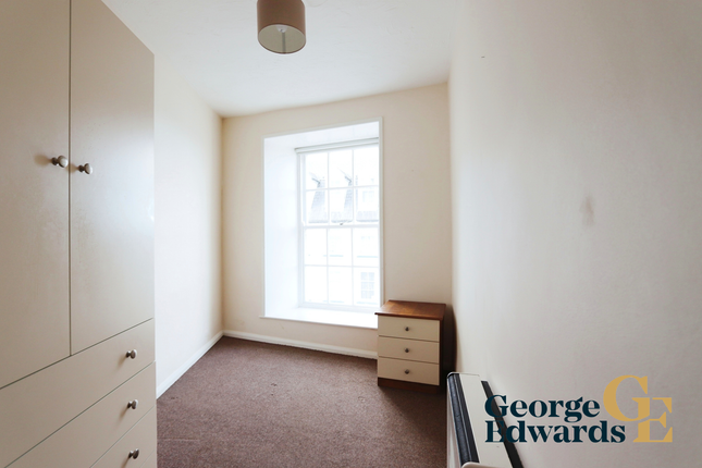 Flat 11,  18, Hill Street, HAVERFORDWEST photo 4