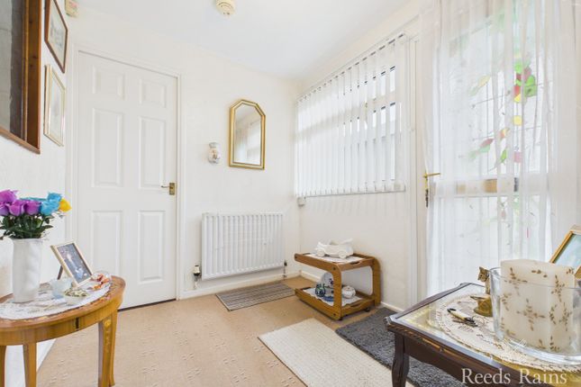 16, Topcliffe Garth, Hull photo 3