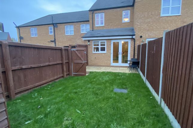Terraced house for sale in Chimneypot Lane, Swadlincote