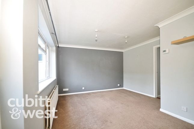 10, Brook Gardens, Emsworth photo 5