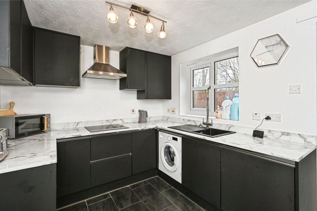 6, Stewerton Close, Warrington photo 3