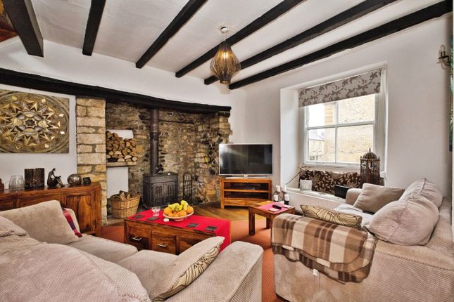 2 Court Barton, Crewkerne photo 2
