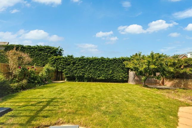 14, Gorse Road, Northampton photo 2