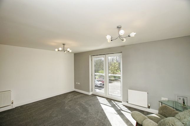 Flat for sale in Summit Close, Kingswood, Bristol