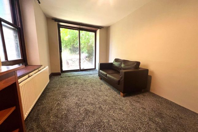 Flat 1, 15, Custom House Street, Aberystwyth photo 2