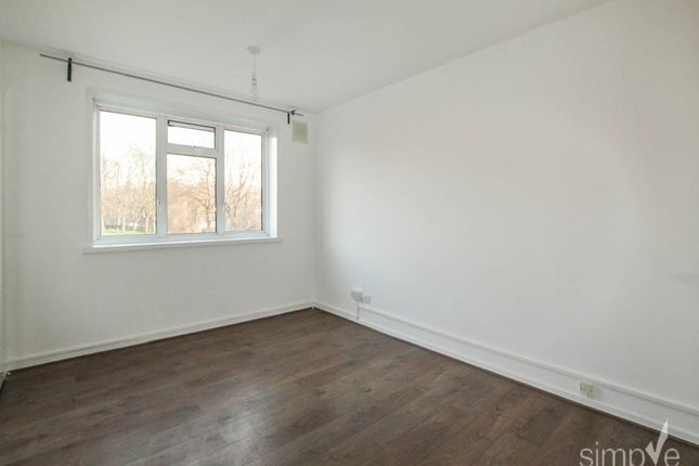 Property to rent in Moston Close, Hayes, Middlesex