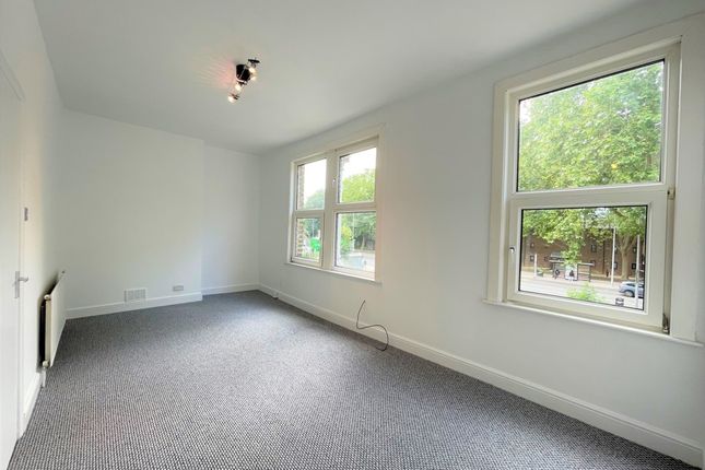 164, High Road Flat B First Floor Flat, London photo 2
