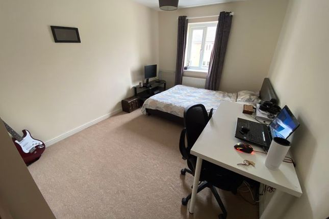 Thumbnail Room to rent in Hornbeam Close, Bradley Stoke, Bristol