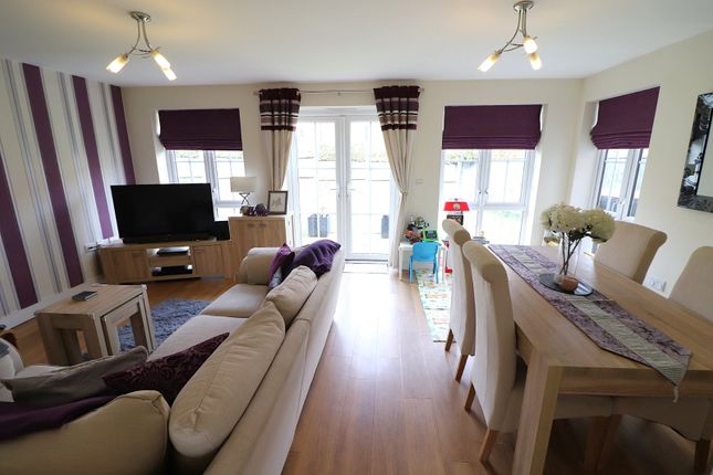 11, Ten Acres Crescent, Hertfordshire photo 5
