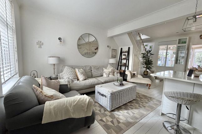 36, Alton Park Road, Clacton-On-Sea photo 4