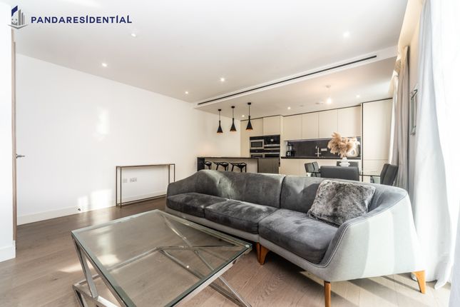 Flat to rent in Ariel House, 144 Vaughan Way, London