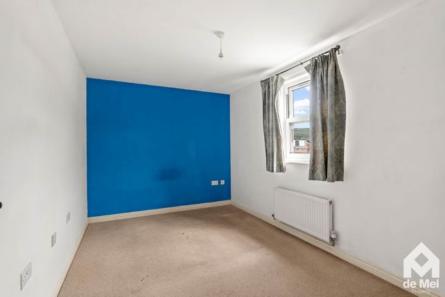 23, Kempley Close, Cheltenham photo 4