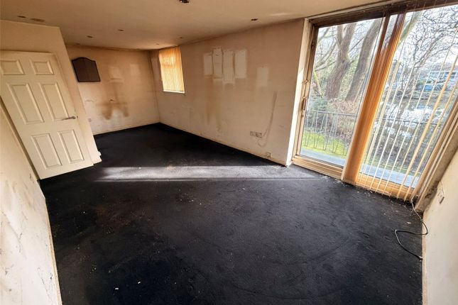 1, Hill View Court, Greater Manchester photo 2