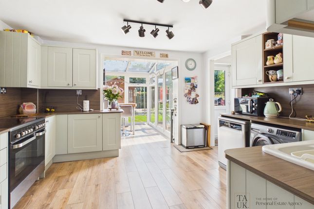 27, Ashcroft Lane, Waterlooville photo 4