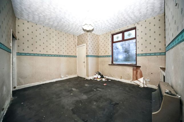 52, Victoria Road, Wigan photo 2