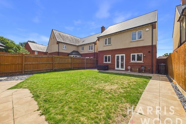 3 Laurel Walk, Colchester, Essex photo 4