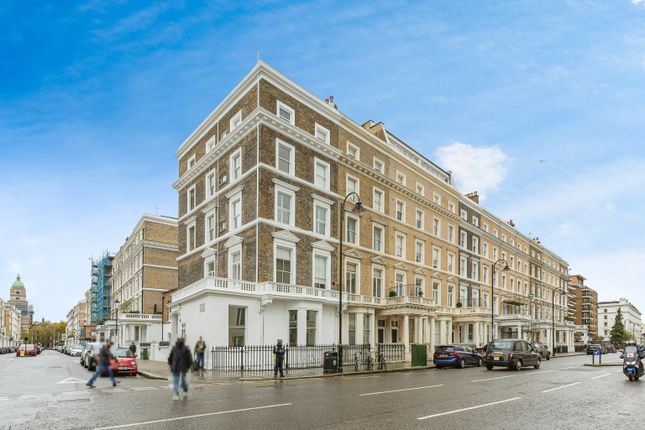 Thumbnail Flat for sale in Gloucester Road, London