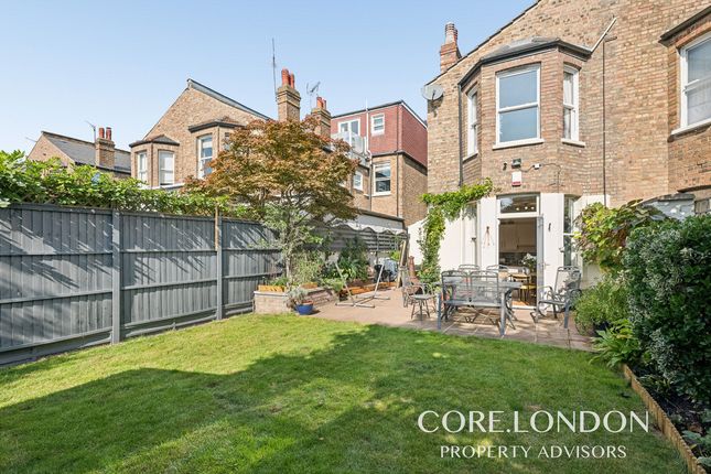 15, Buxton Gardens, London photo 2
