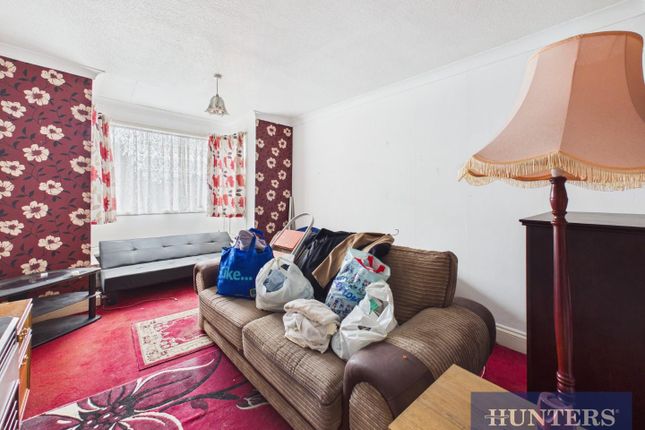Flat 2, 14, Tennyson Avenue, Bridlington photo 2