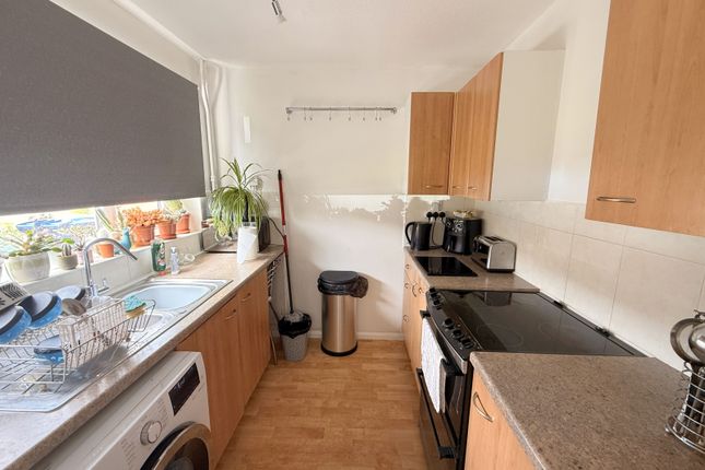 22 Cromers Close, Northway, Tewkesbury photo 2