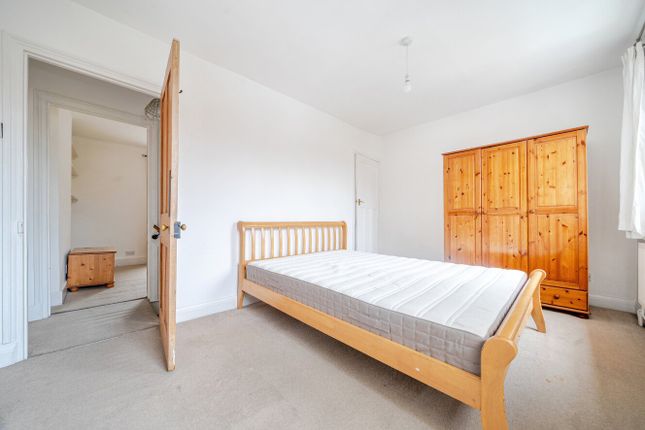 53, Ormiston Road, London photo 2