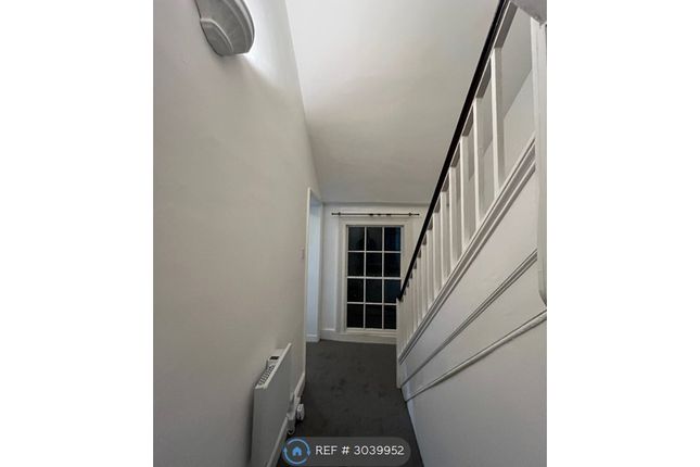 Flat, High Street, Horncastle photo 5