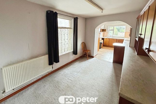 1323, SWANSEA photo 4