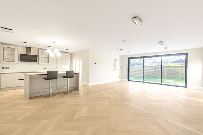 7, Alpha Road, Teddington photo 4