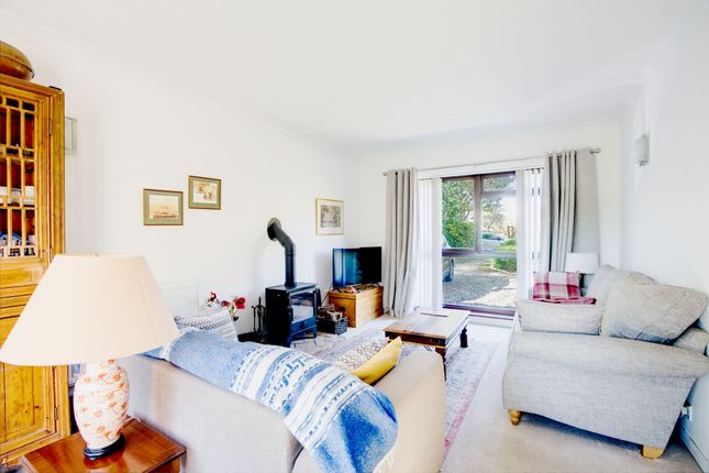4 Mill Close, Newmarket photo 3