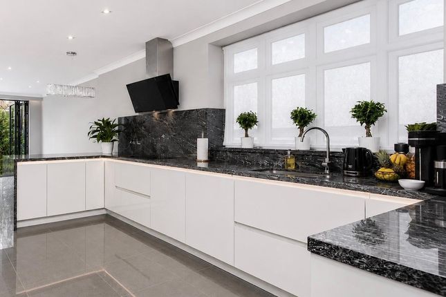 10, Armitage Road, London photo 4