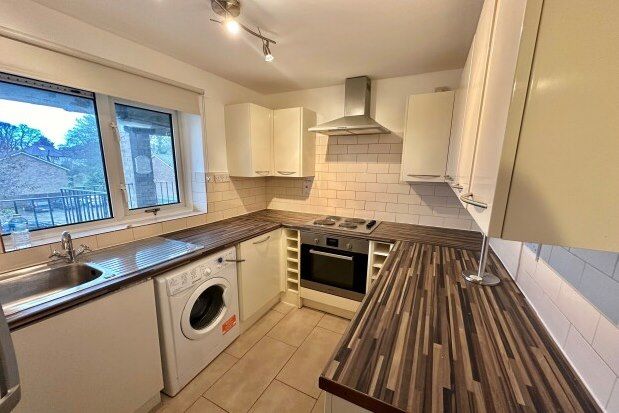 Thumbnail Flat to rent in Hackington Crescent, Beckenham