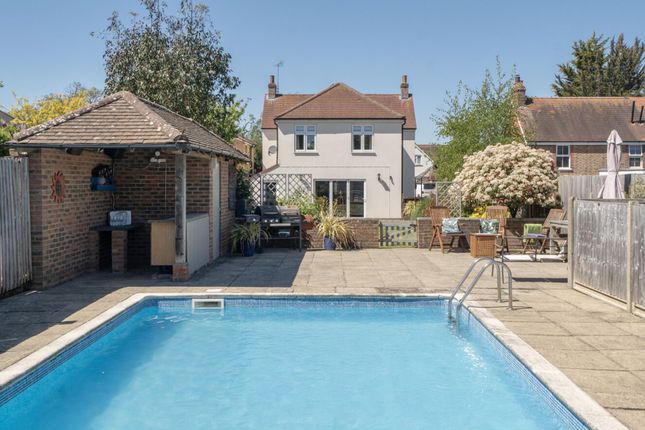 Lavender Lodge Fontwell Avenue, Chichester photo 2