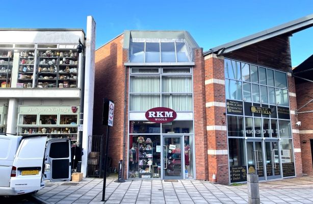 Thumbnail Retail premises for sale in 4A The Quadrant, Roushill, Shrewsbury, Shropshire