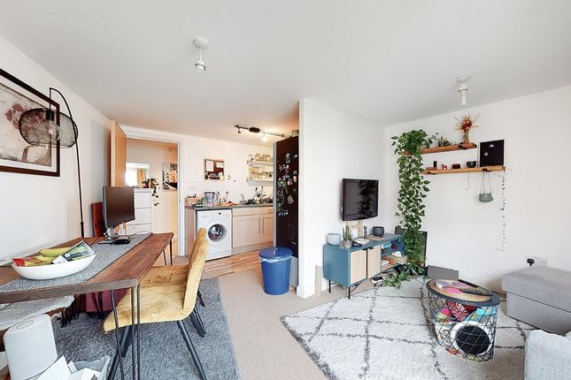 74a Holmes Road, London photo 5