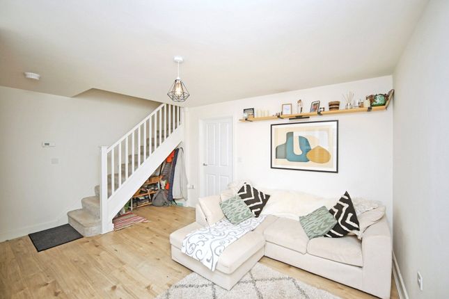 7, Blackberry Lane, Warwickshire photo 4