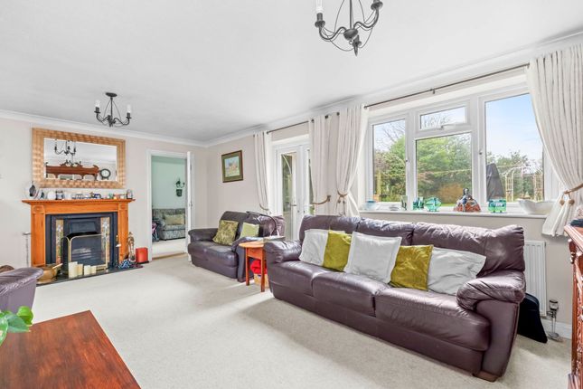 61 St. Johns Road, High Wycombe photo 2