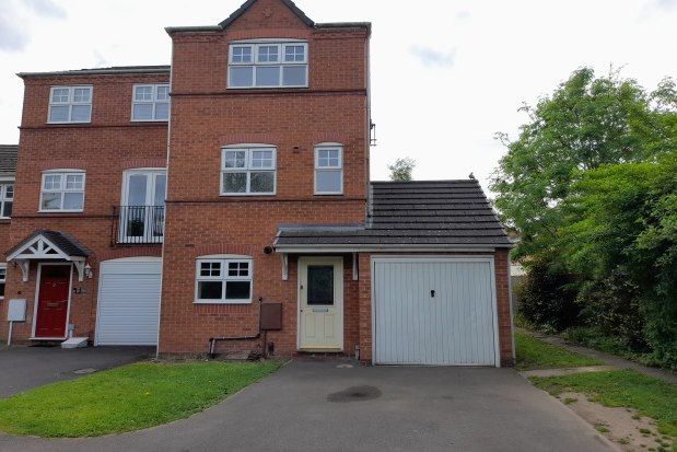3 bed property to rent in Hainer Close, Stafford ST17