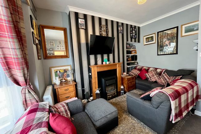 Flat for sale in South Street, Scarborough, North Yorkshire