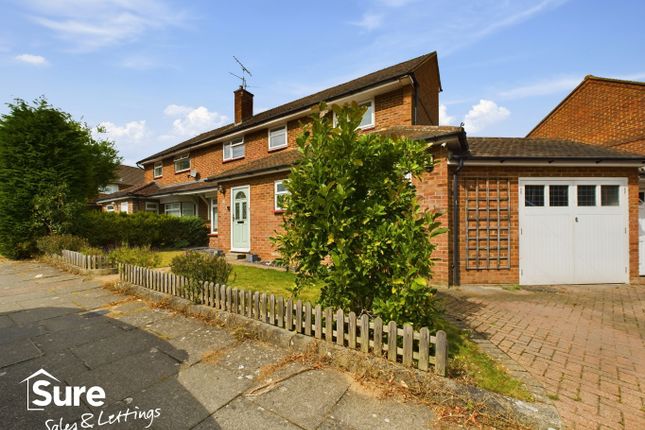 Thumbnail Semi-detached house to rent in New Park Drive, Hemel Hempstead, Hertfordshire