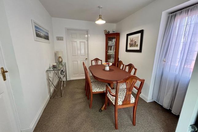 8, Moorland Drive, Telford photo 4
