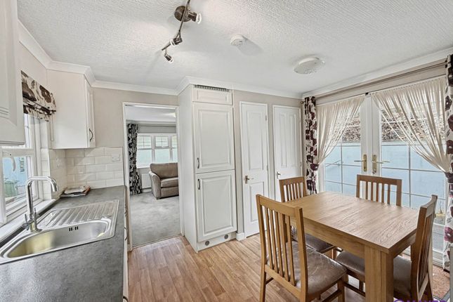 3, Glenfield Close, Plymouth photo 3