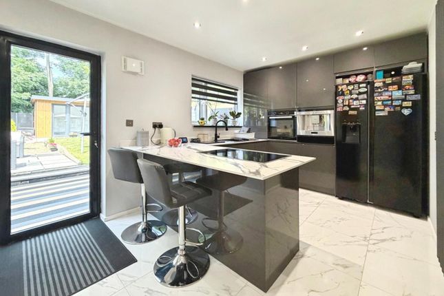 27, Hungerford Crescent, Brislington photo 4