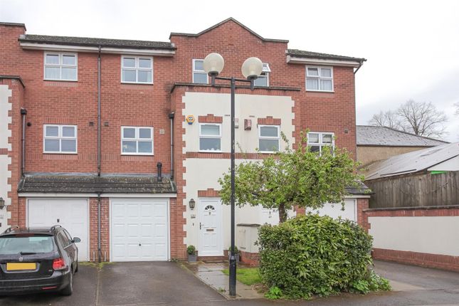 Town house for sale in Coopers Gate, Banbury