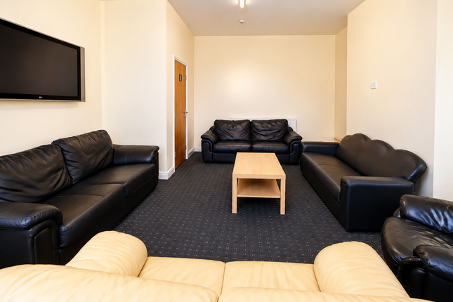 13, Regent Park Terrace, Leeds photo 2