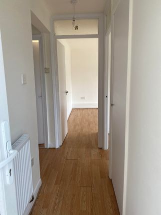 49, Guernsey Close, Hounslow photo 5