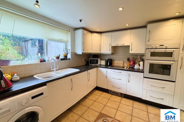 76, Deepdale, Leicester Leicestershire photo 4