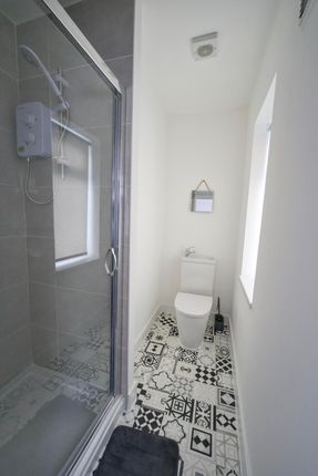 20, Company St - Let On 25 Year Hands Off Lease, Blackburn photo 3